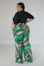 Load image into Gallery viewer, On Vacation Curvy Set
