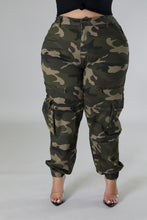 Load image into Gallery viewer, Curvy Camo Cargo Pants
